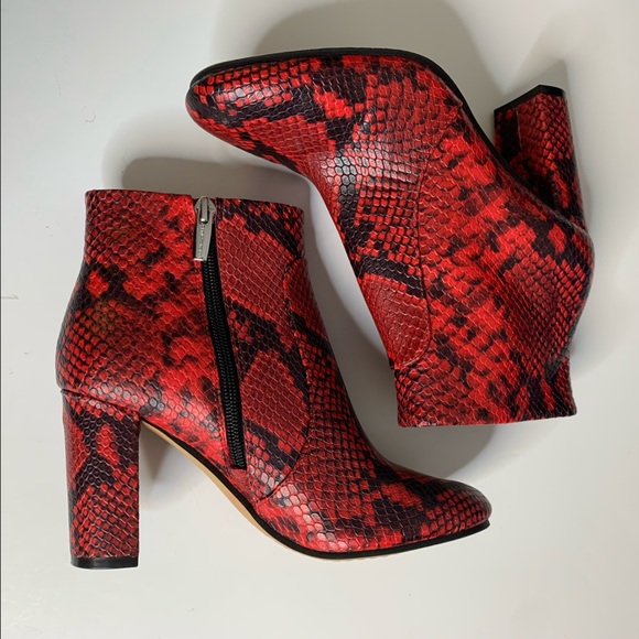 Vince Camuto Sanstan Red Retro Python Print Leather Boots Size 6 - Picture 5 of 14